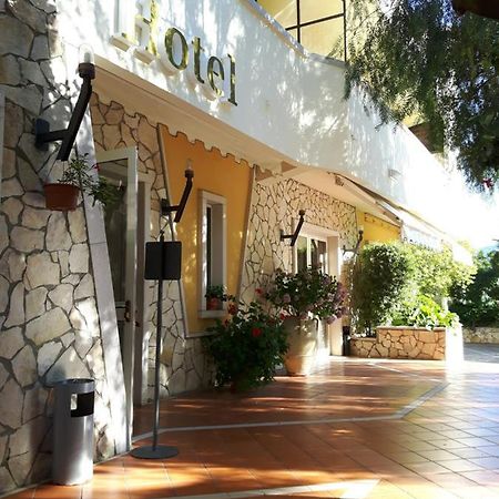 Yellow Park Hotel Forchia Extérieur photo