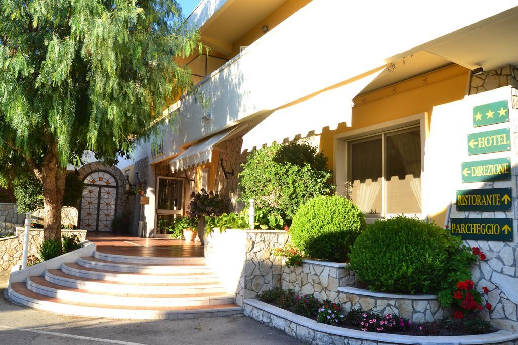Yellow Park Hotel Forchia Extérieur photo